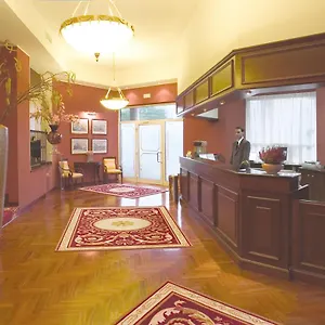 4* Hotel Maxim