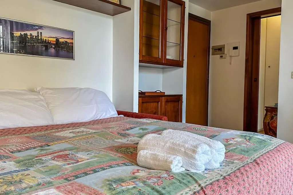 10 Minuti Dall'Aeroporto Linate Studio Flat Peschiera Borromeo 0*,  Itálie