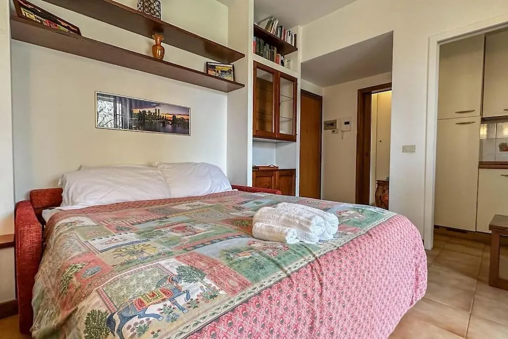 10 Minuti Dall'Aeroporto Linate Studio Flat Peschiera Borromeo Italy